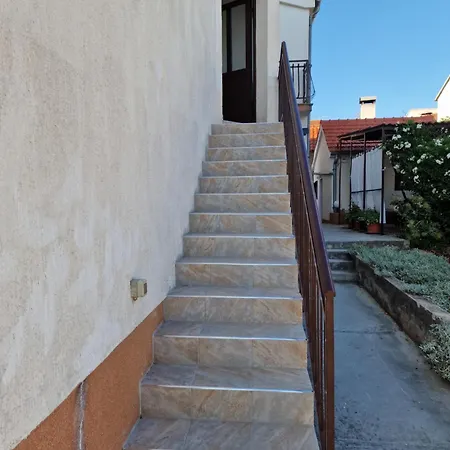 Mid Apartamento Razine