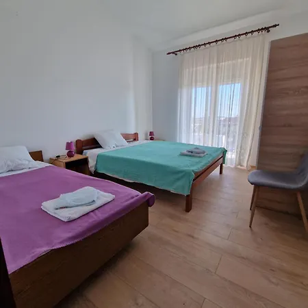 Mid Apartment *