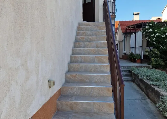 Mid 아파트 Razine